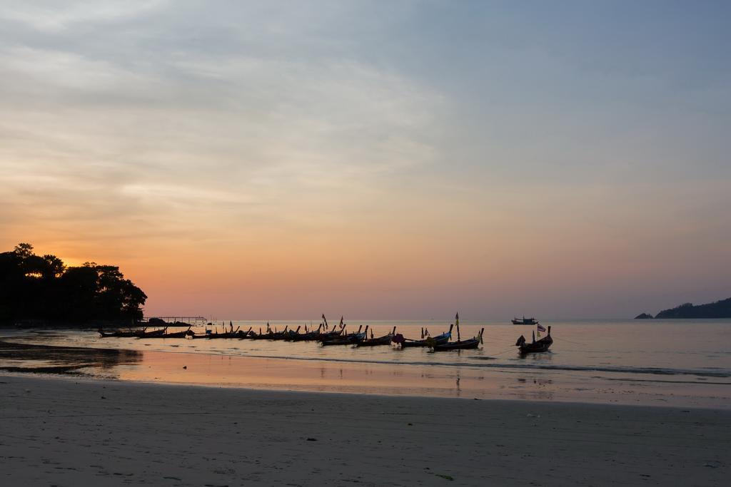 فندق باتونج سويس بيتش فرونت Phuket المظهر الخارجي الصورة